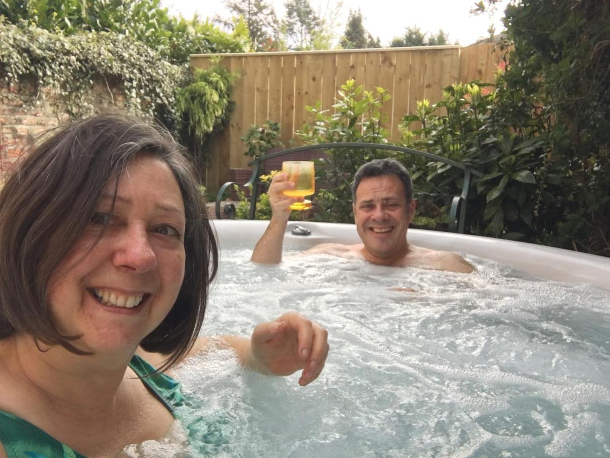 Bright Moments Holiday Home Beverley Extérieur photo