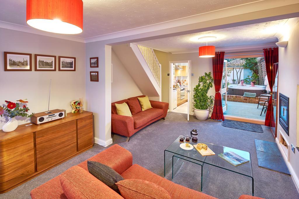 Bright Moments Holiday Home Beverley Extérieur photo